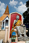 Thailand, Phra Pathom Chedi, the nation's largest pagoda in Nakorn Pathom. 